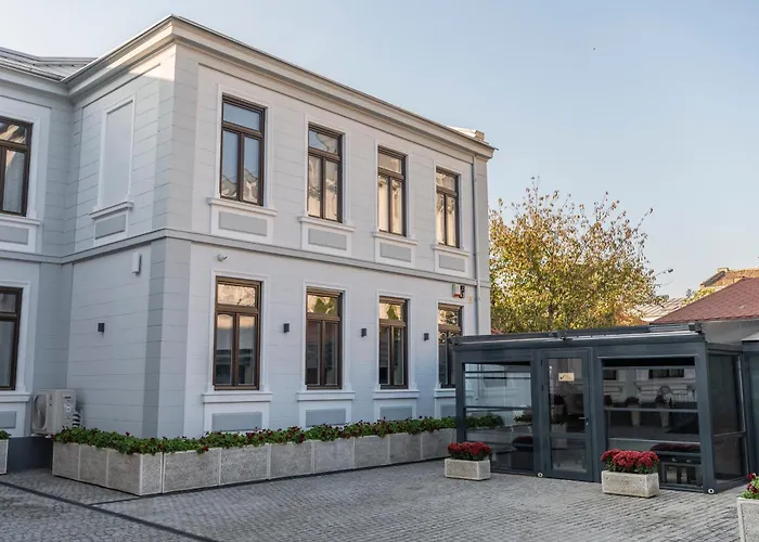 Sir Luxury Boutique Hotel